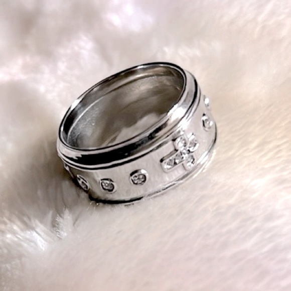 NEW ✝️ RELIGIOUS RHINESTONE EMBELLISHED STAINLESS STEEL CROSS RING BAND Size 7 - Picture 3 of 7